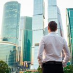 Como investir nos fundos imobiliários de melhor desempenho do mundo